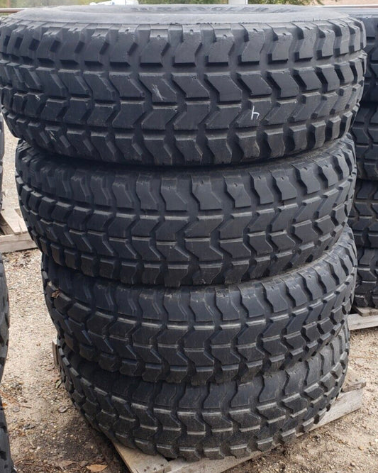 Goodyear Wrangler MT军用悍马轮胎37“径向16.5”轮辋6.5“X 8螺栓图案M998 HMMWV