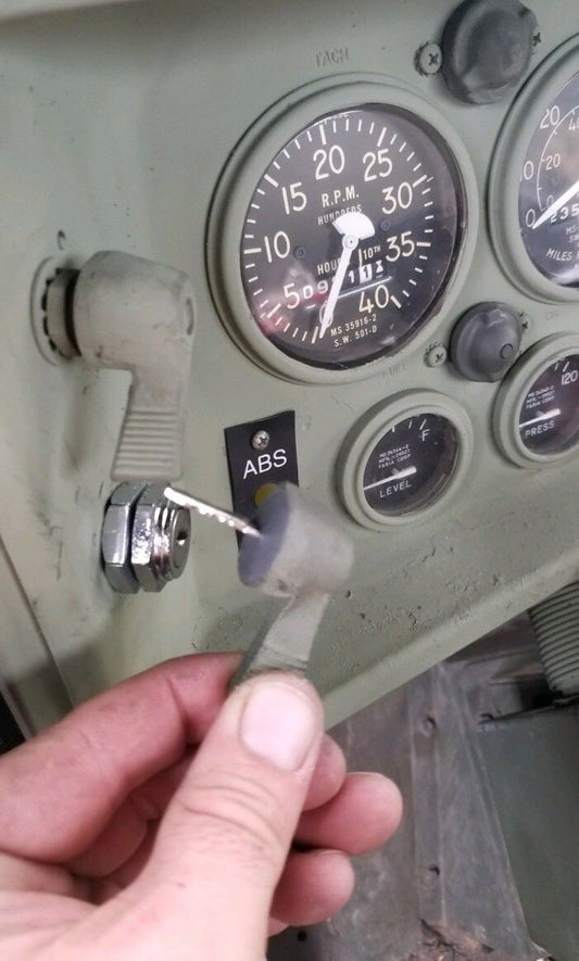 键控点火开关军用OEM风格适用于所有军用车辆,包括悍马等。