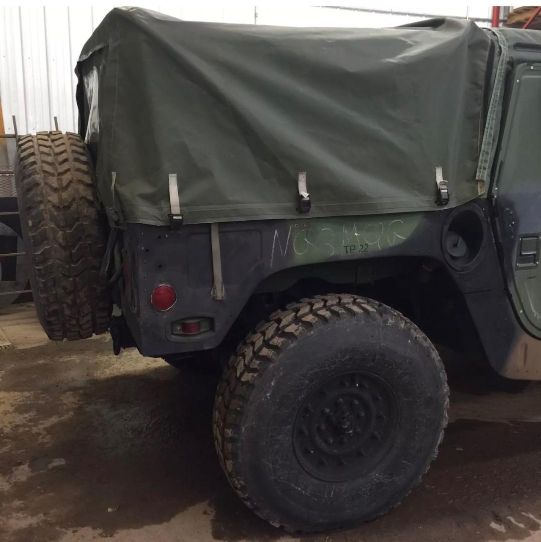 备用轮胎载体(尾门安装)+37"安装备用轮胎 - 好年山 - 包括平整插入