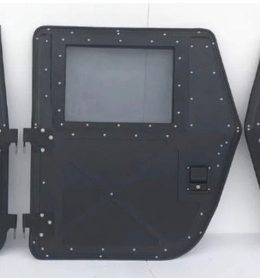 军事悍马的新硬门。正面或后部。左或右。颜色选择。