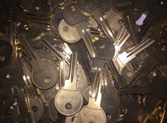 6包备用钥匙为您的军用悍马X-DOORS