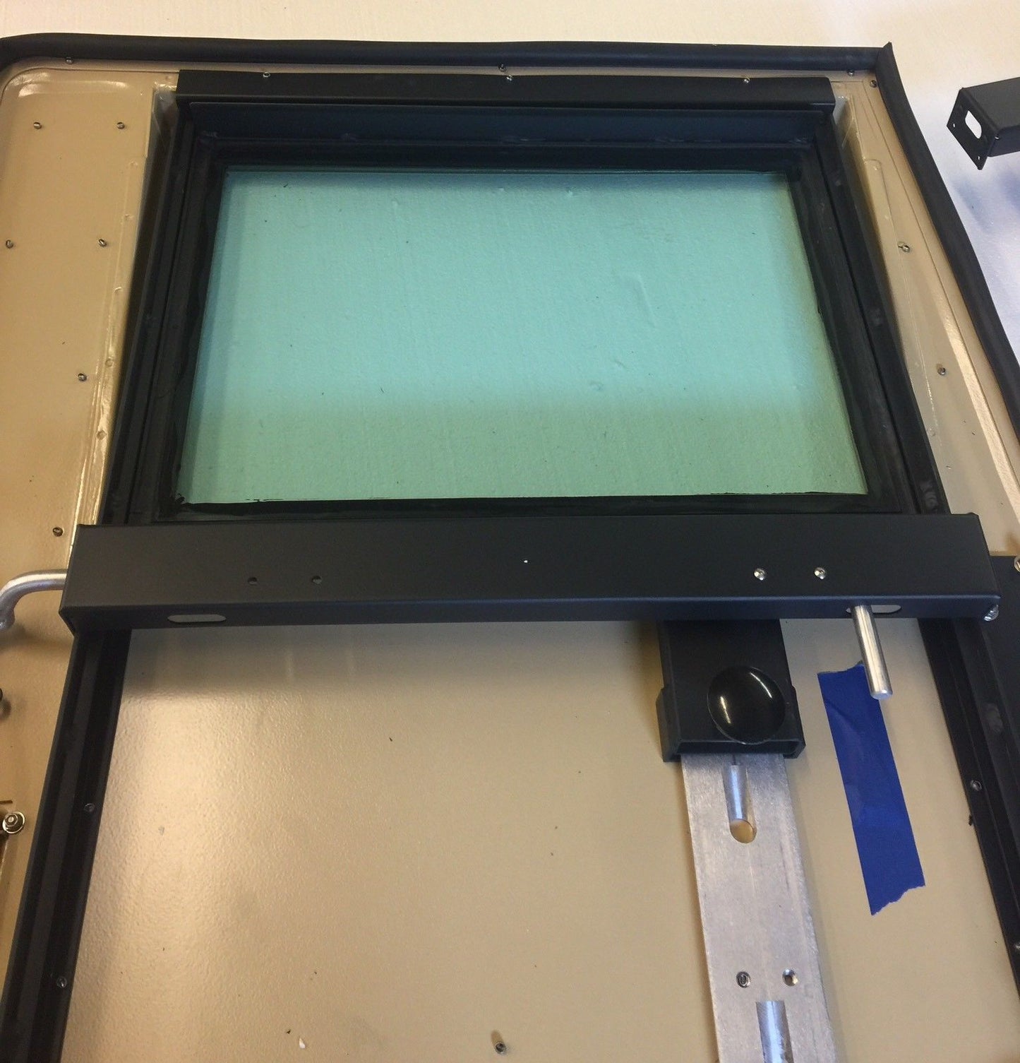 Window Center Rail - Militär HUMVEE X-Door - M998 Dörrar Delar NY HMMWV