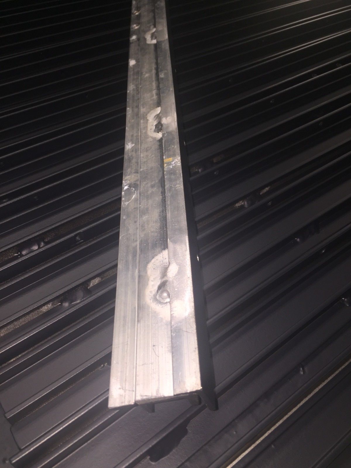 Humvee X-Door Window Track السكك الحديدية الجانبية - جديد