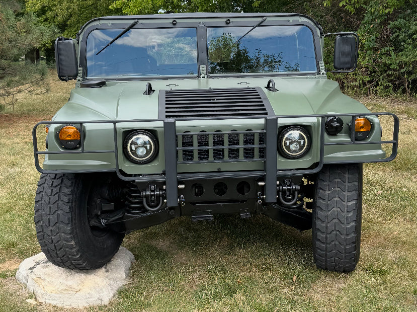 带有安装支架和安装套件的重型悍马刷防护 - 没有网状屏幕 -  Luverne H15-GGB