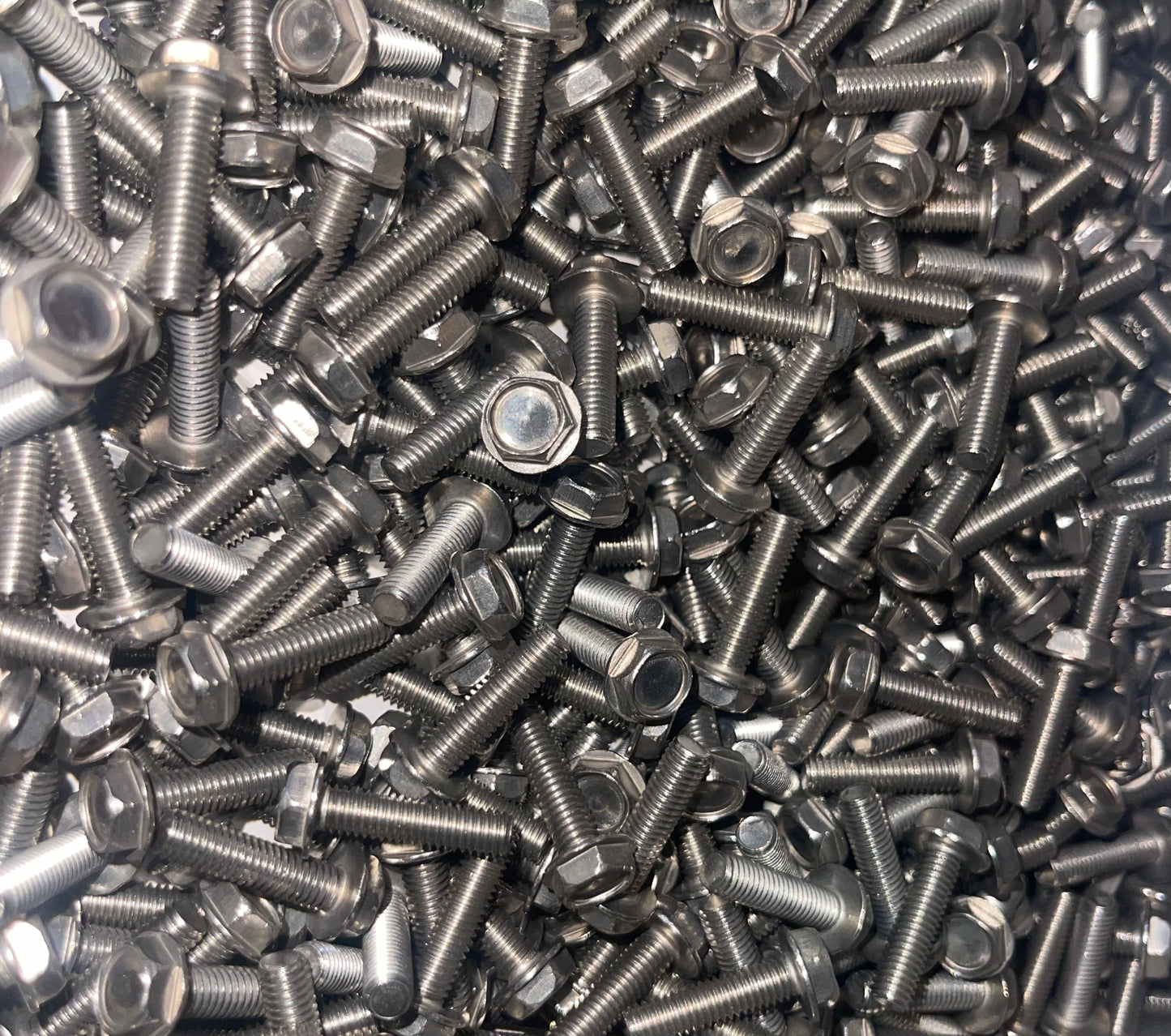 Windshield Retaining Screw for Military HUMVEE