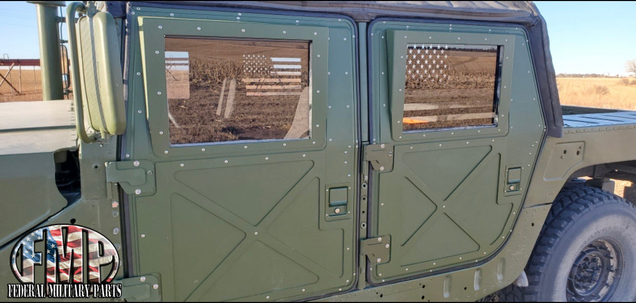 Fenêtre teintée grise + drapeau américain autocollant vinyle (intérieur) - verre stratifié 3/8 "d'épaisseur - Windows de porte X-Humvee - Verre de rechange