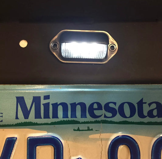 24V Small Universal LED License Plate Light - Paire