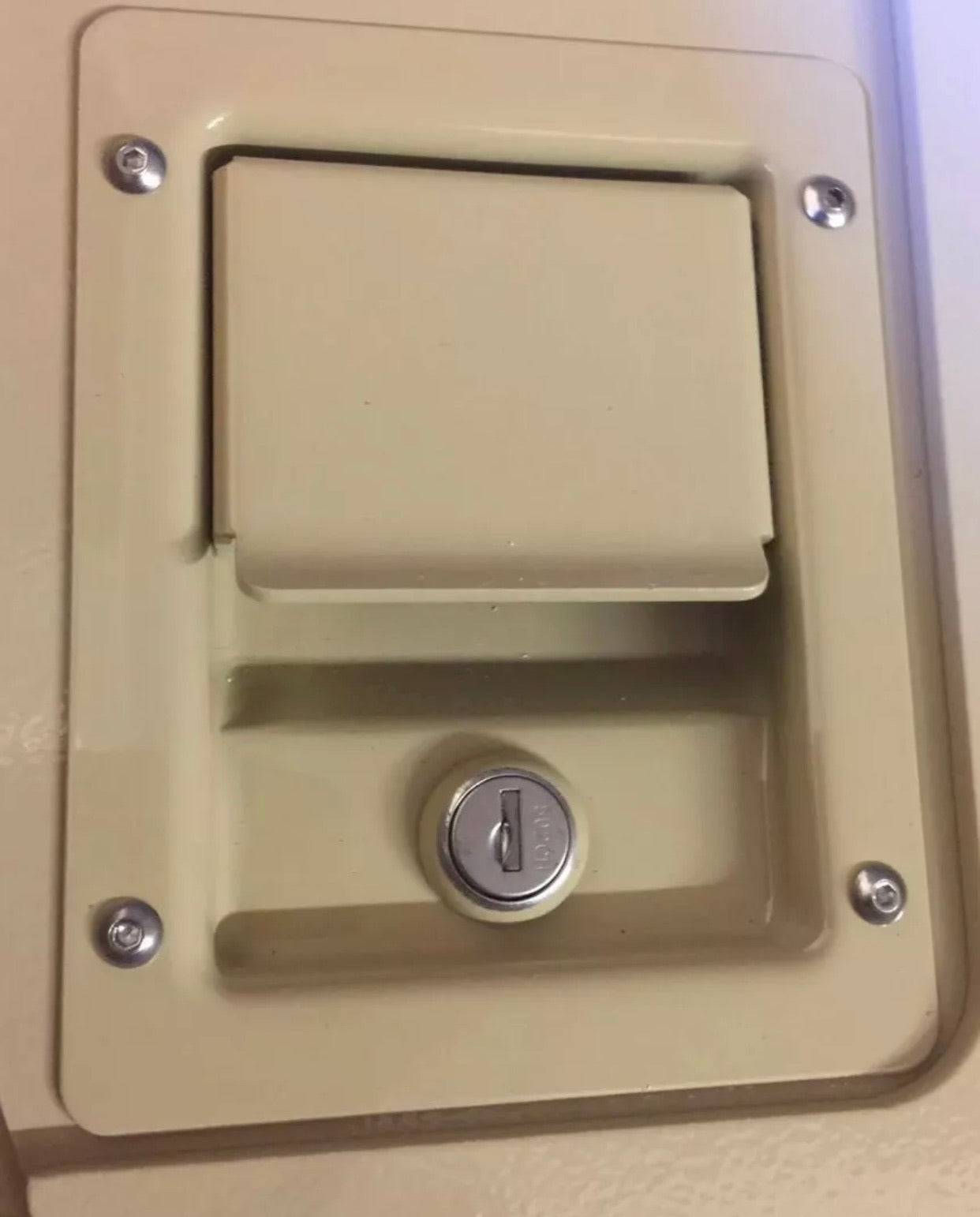 مقبض الباب قفل واحد الخارجية مزلاج - همفي- اختيار اللون - 1، 2 أو 4