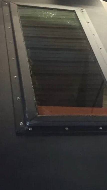 Fenêtre à rideau de fer - Gris teinté résistant à la balle (pas de cadre)