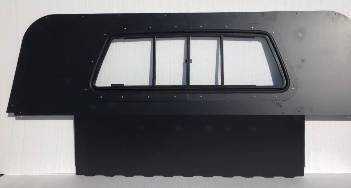 Järngardin (aluminium) med glidfönster (2 dörr eller 4 dörrfordon - samma pris)