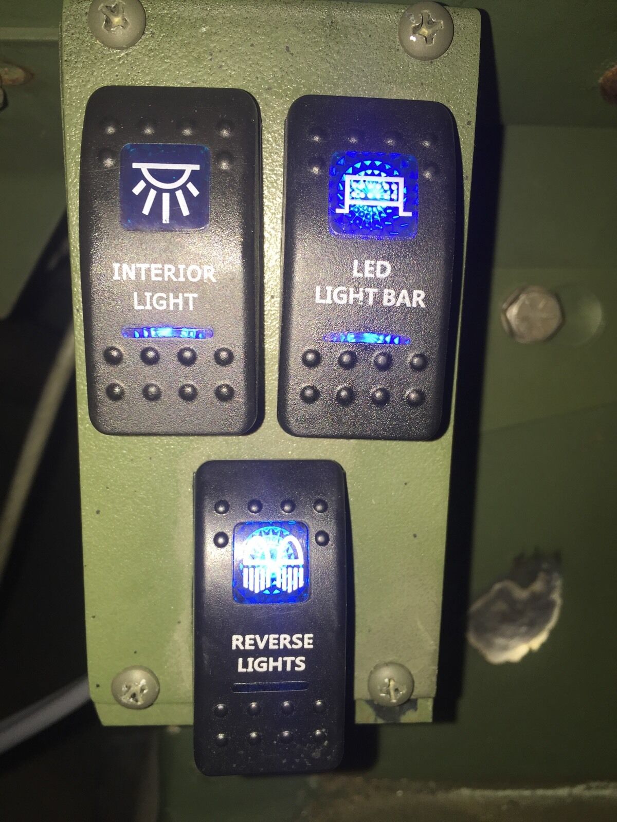 Humvee 4-Gang Rocker Switch Panel mit Schaltern oder ohne - Lights Fans Winch Etc.